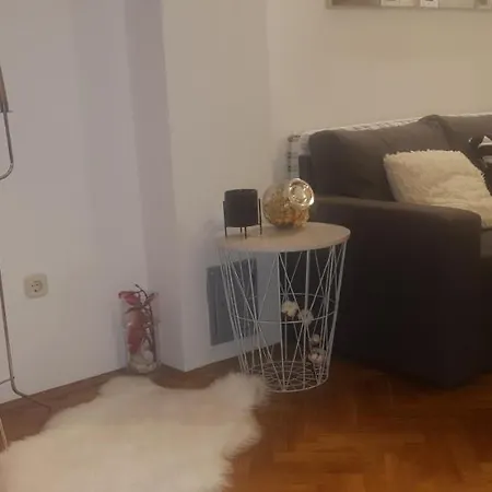 Alba Apartment *